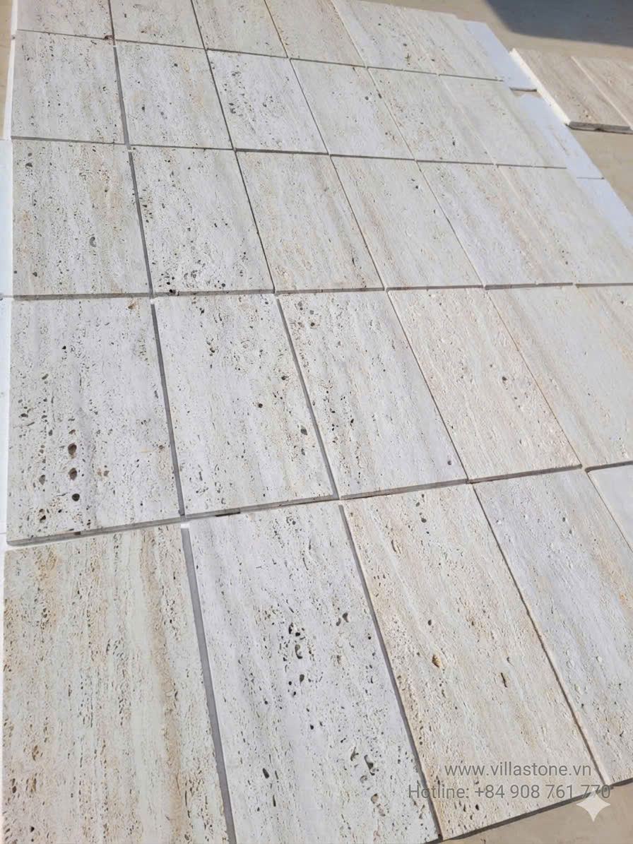Khám Phá Đá Beige Premium Travertine Unfilled Của VillaStone: Vẻ Đẹp Tự Nhiên & Ứng Dụng Cao Cấp